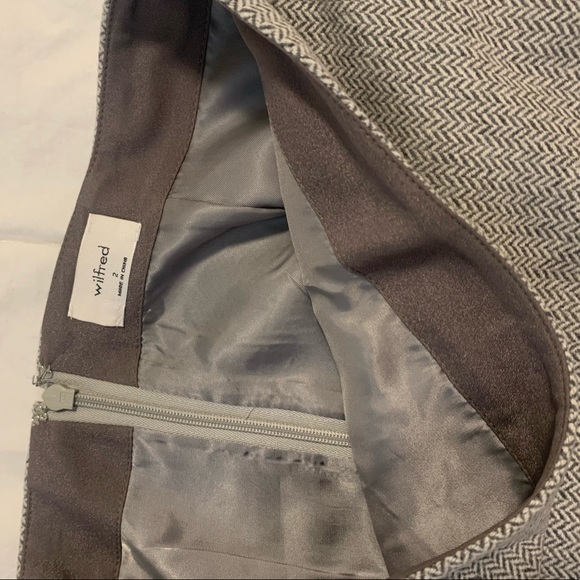 Wilfred Mini Skirt Fall 2020 Collection - Picture 2 of 5